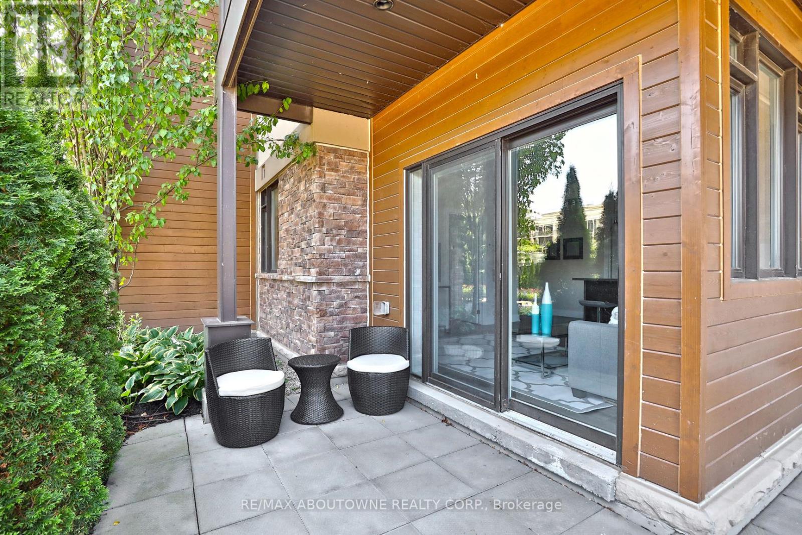 103 - 128 Garden Drive, Oakville, Ontario  L6K 0H7 - Photo 22 - W12553688