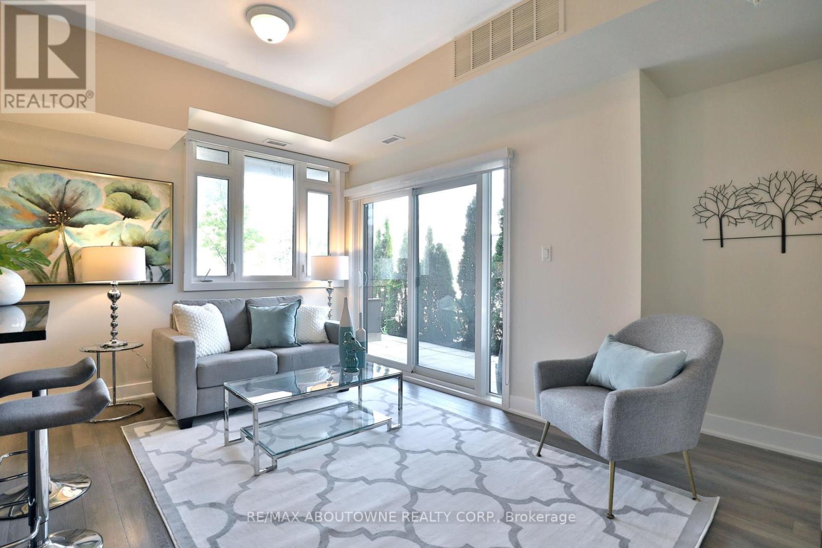 103 - 128 Garden Drive, Oakville, Ontario  L6K 0H7 - Photo 8 - W12553688