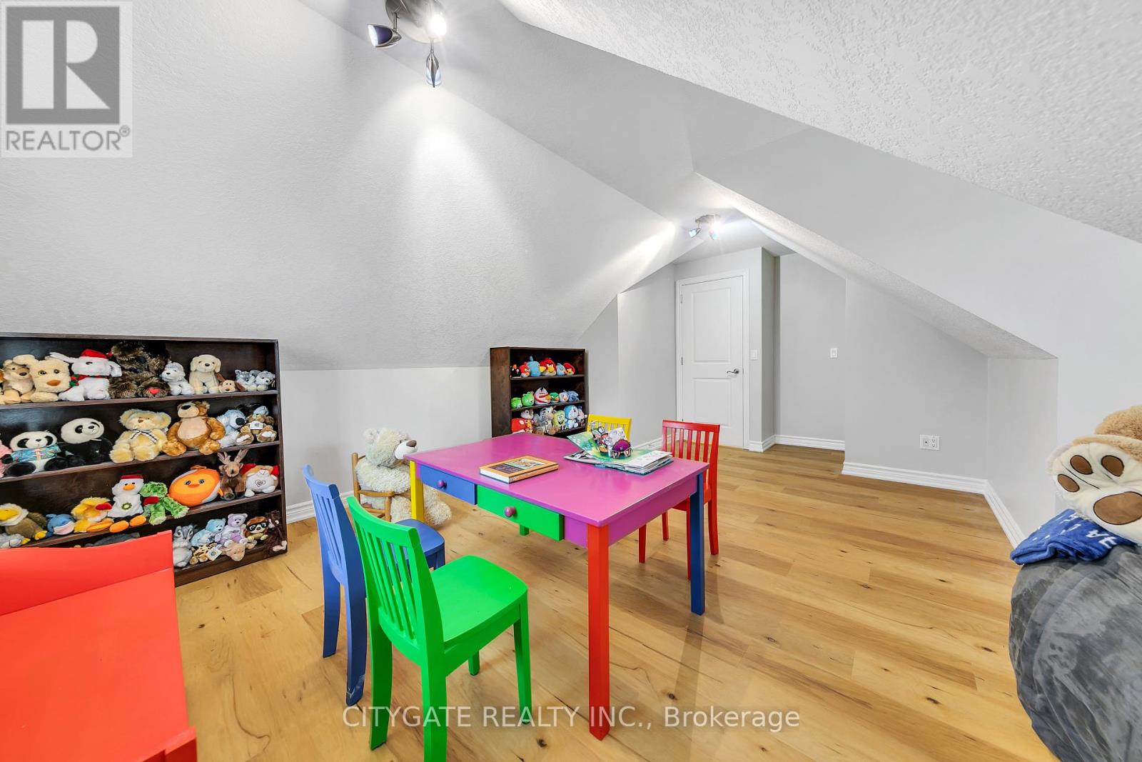 552 Falconridge Crescent, Waterloo, Ontario  N2K 4J2 - Photo 25 - X12553644