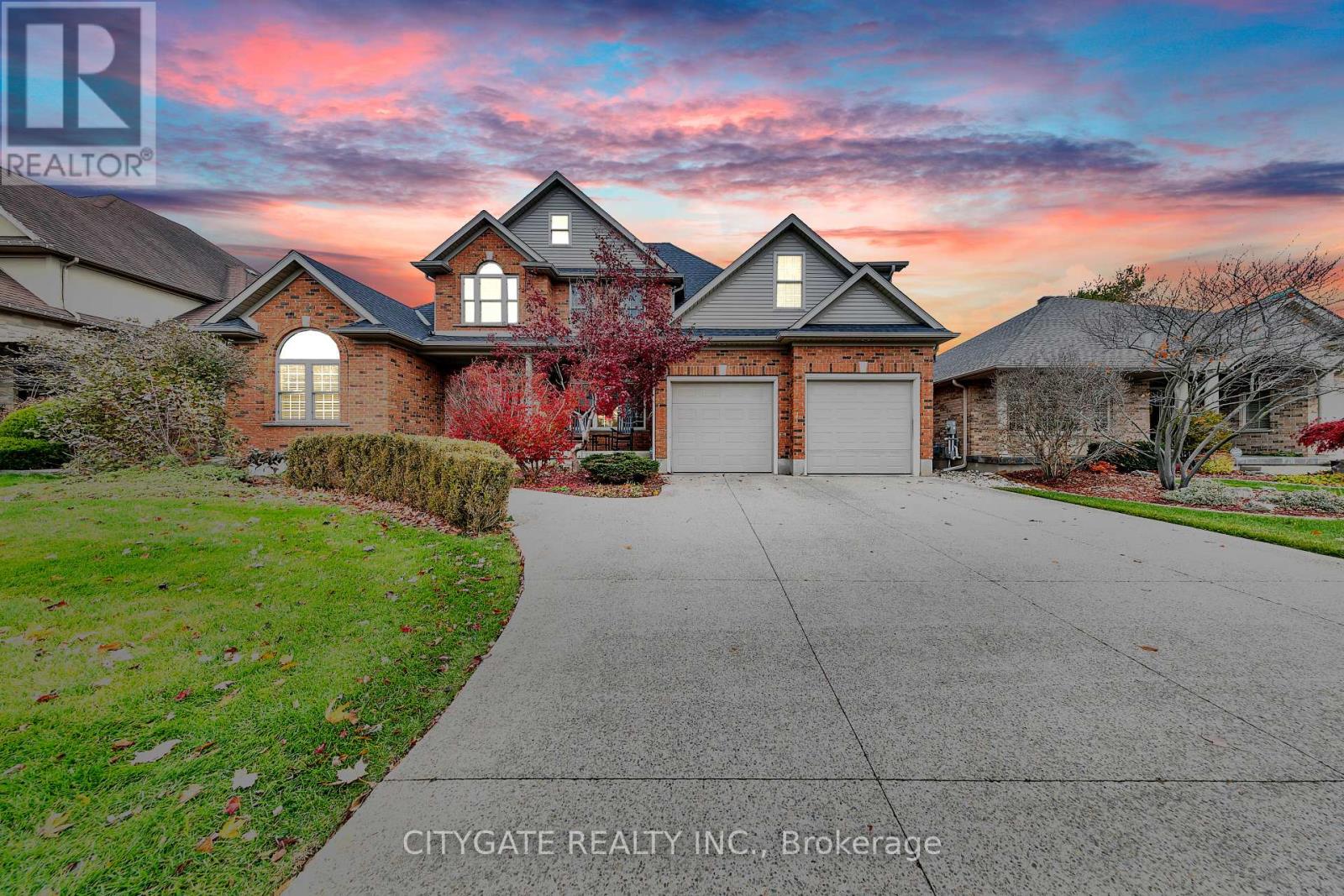 552 Falconridge Crescent, Waterloo, Ontario  N2K 4J2 - Photo 3 - X12553644