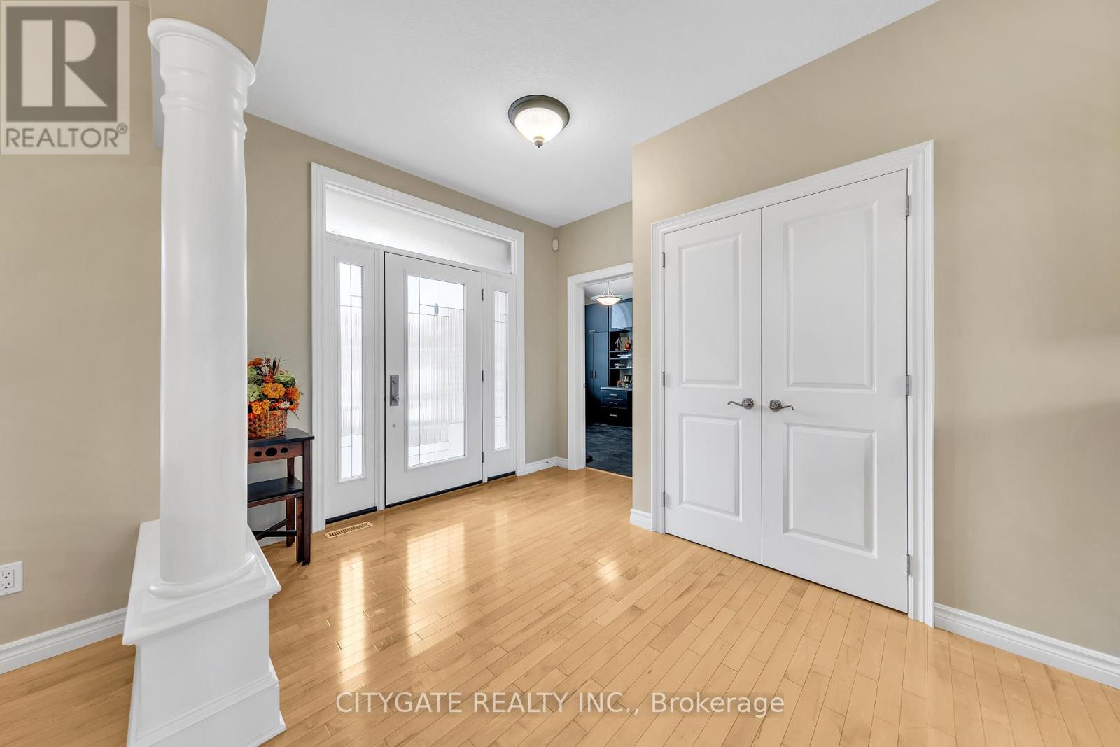 552 Falconridge Crescent, Waterloo, Ontario  N2K 4J2 - Photo 4 - X12553644