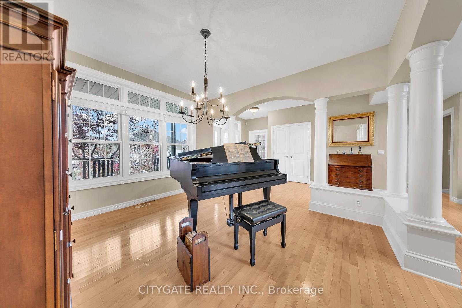 552 Falconridge Crescent, Waterloo, Ontario  N2K 4J2 - Photo 8 - X12553644