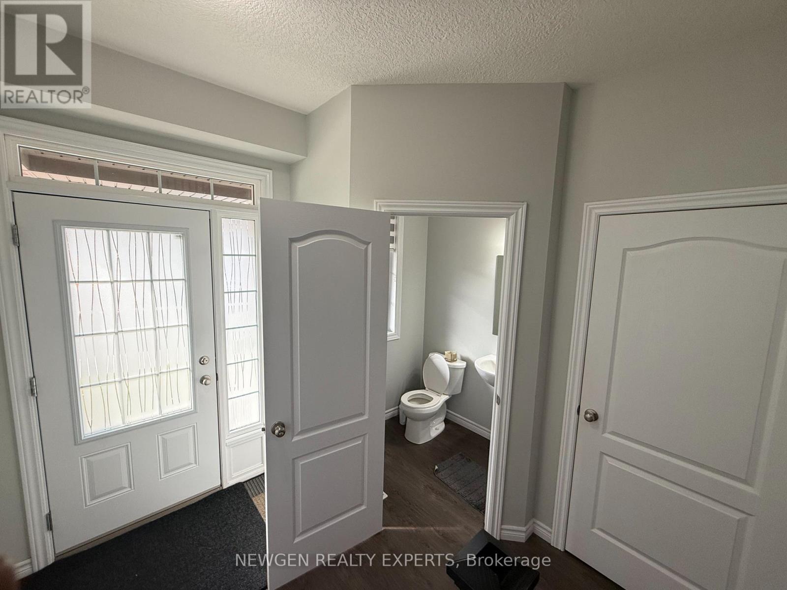 11 Gleason Crescent, Kitchener, Ontario  N2M 0B7 - Photo 17 - X12553660