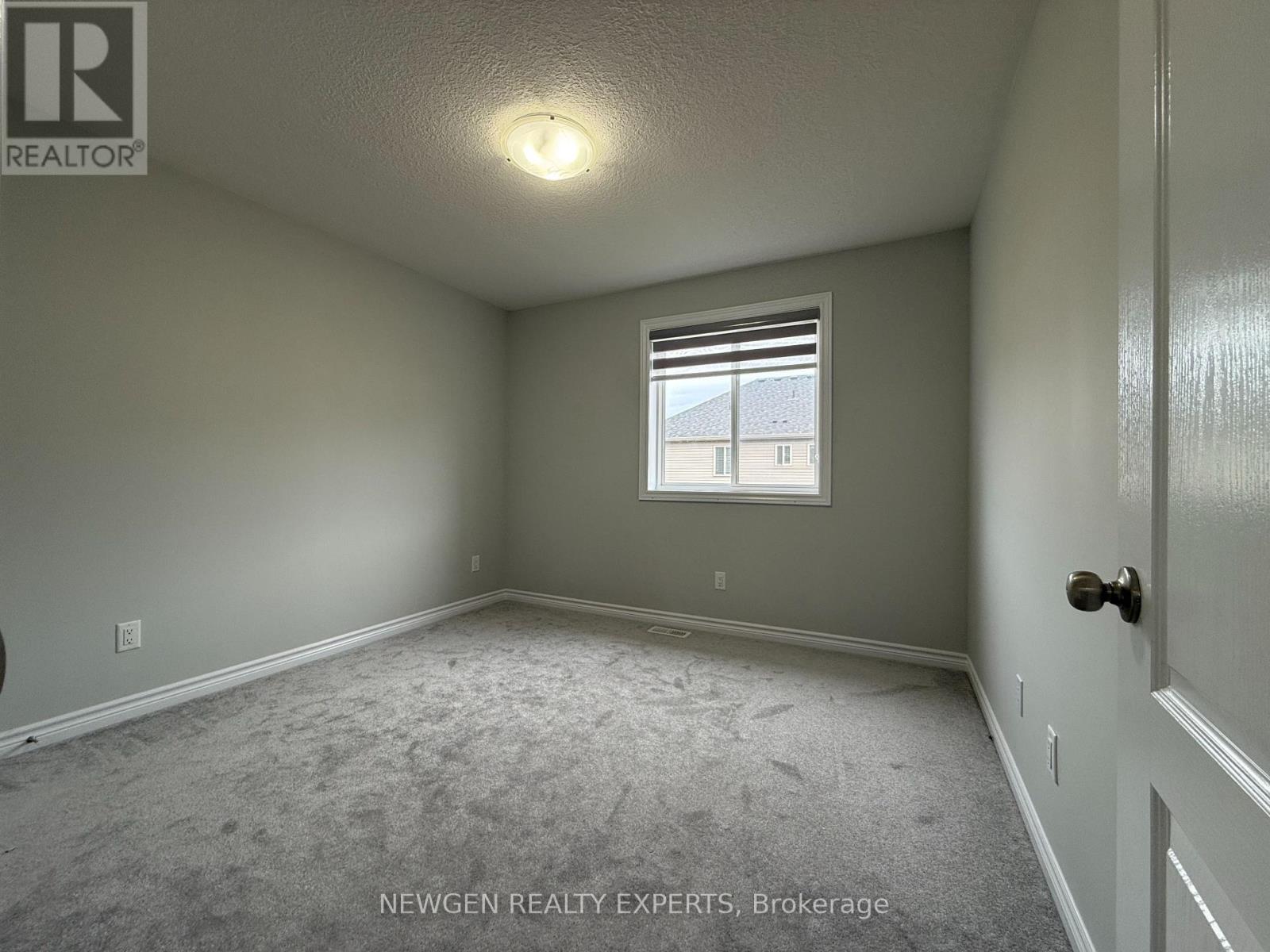 11 Gleason Crescent, Kitchener, Ontario  N2M 0B7 - Photo 22 - X12553660