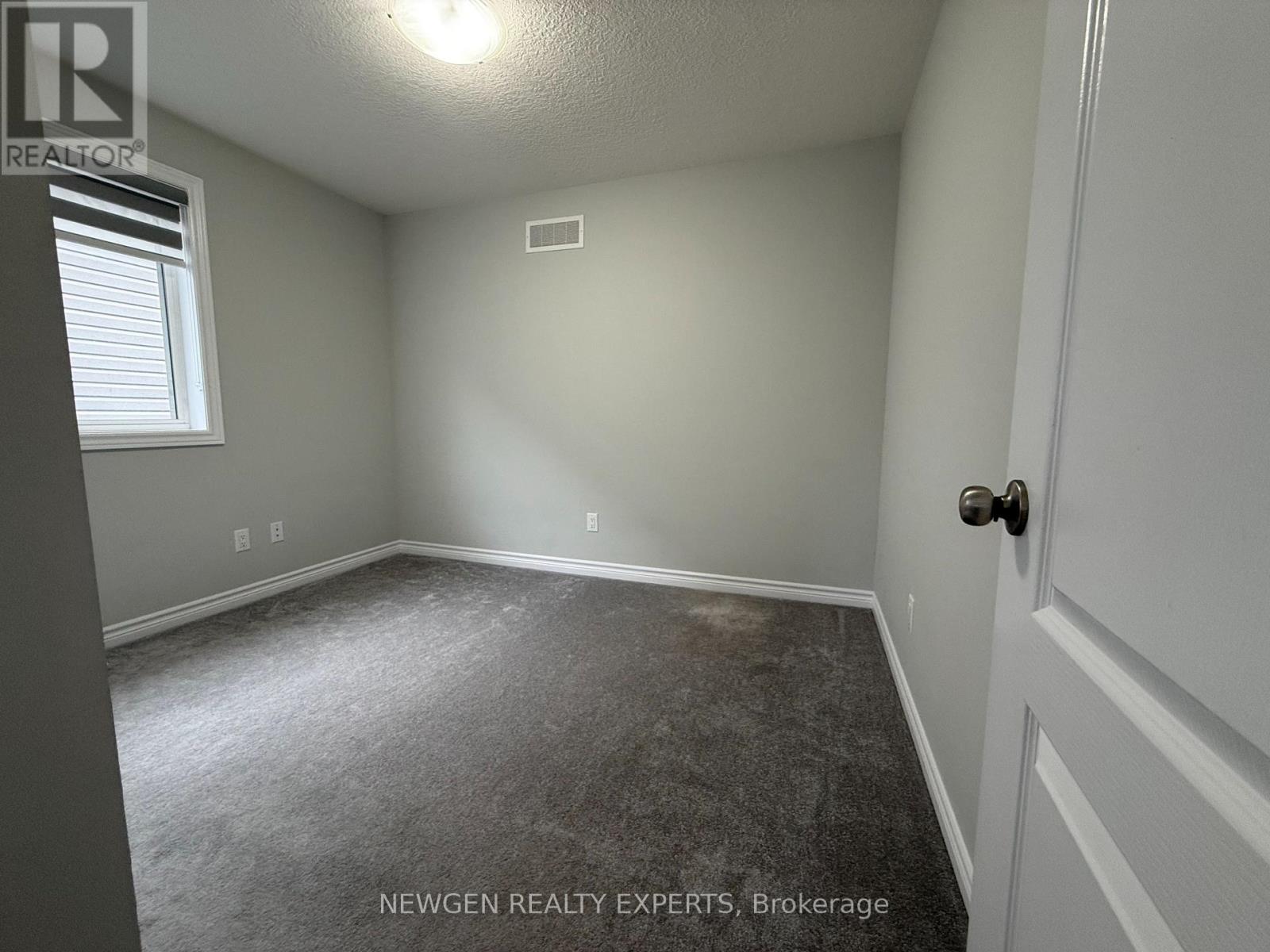 11 Gleason Crescent, Kitchener, Ontario  N2M 0B7 - Photo 31 - X12553660