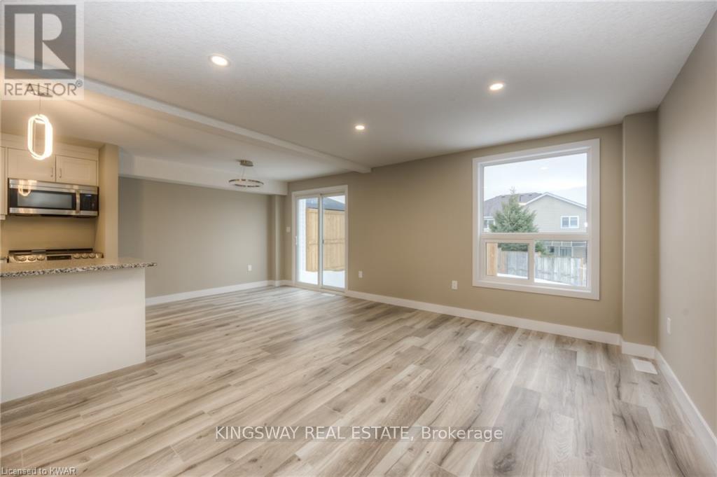 1 Highbook St. Street W, Kitchener, Ontario  N2E 3N9 - Photo 2 - X12553672