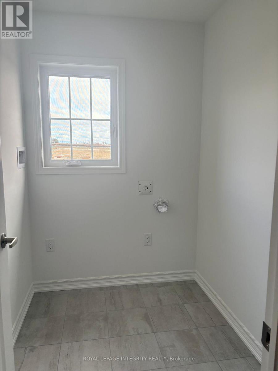 228 Greer Street, Barrie, Ontario L9J 0B7 - Photo 11 - S12553690