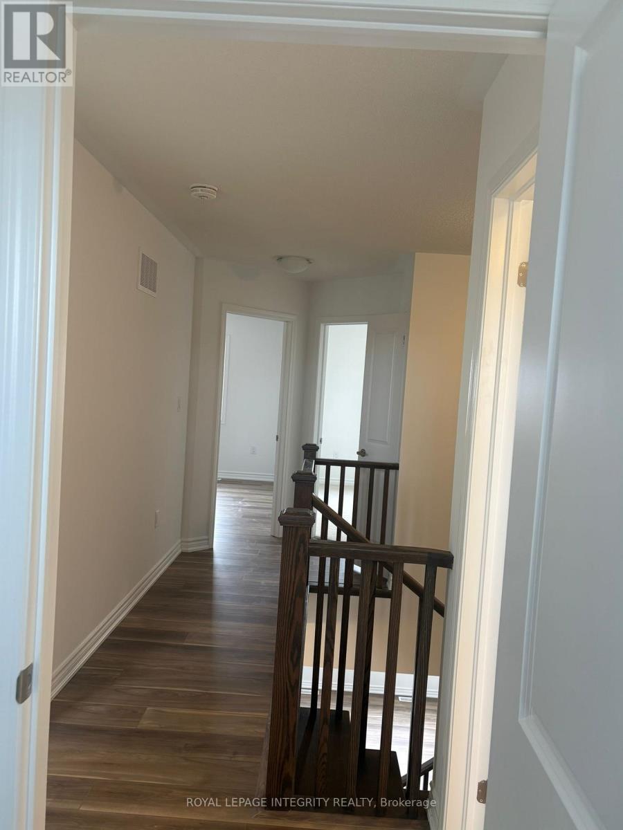 228 Greer Street, Barrie, Ontario L9J 0B7 - Photo 8 - S12553690