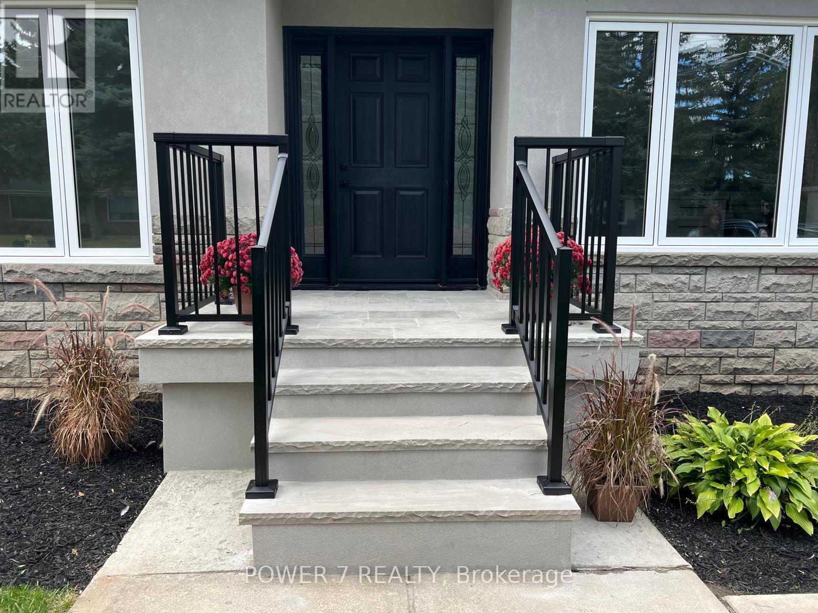 Main - 145 Earlton Road, Toronto, Ontario M1T 2R8 - Photo 2 - E12553718