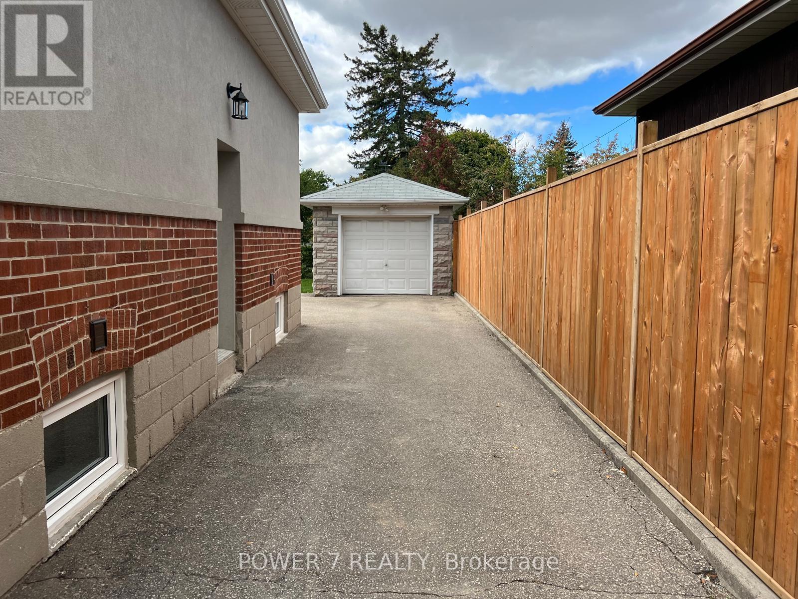 Main - 145 Earlton Road, Toronto, Ontario M1T 2R8 - Photo 3 - E12553718