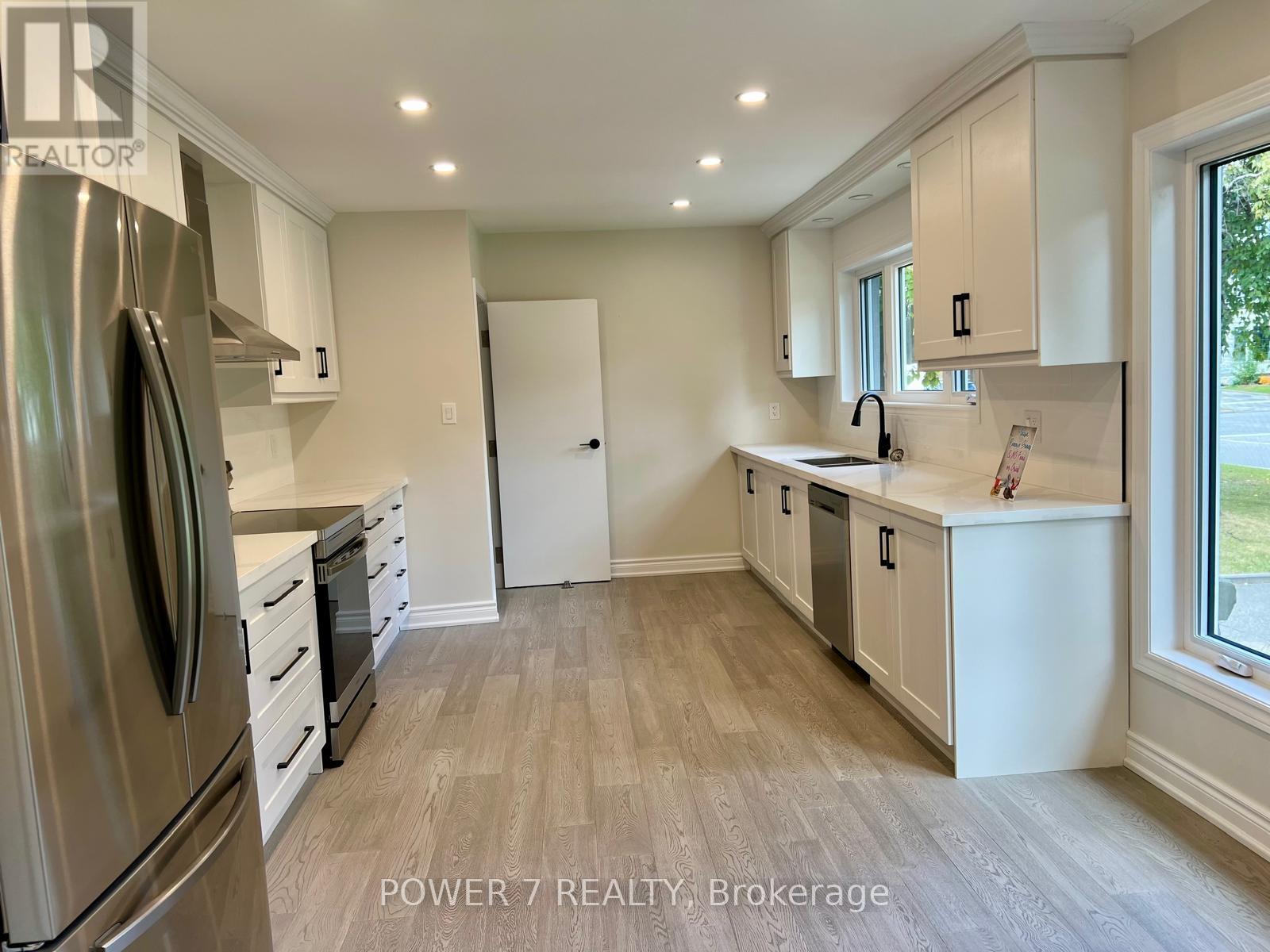 Main - 145 Earlton Road, Toronto, Ontario M1T 2R8 - Photo 4 - E12553718