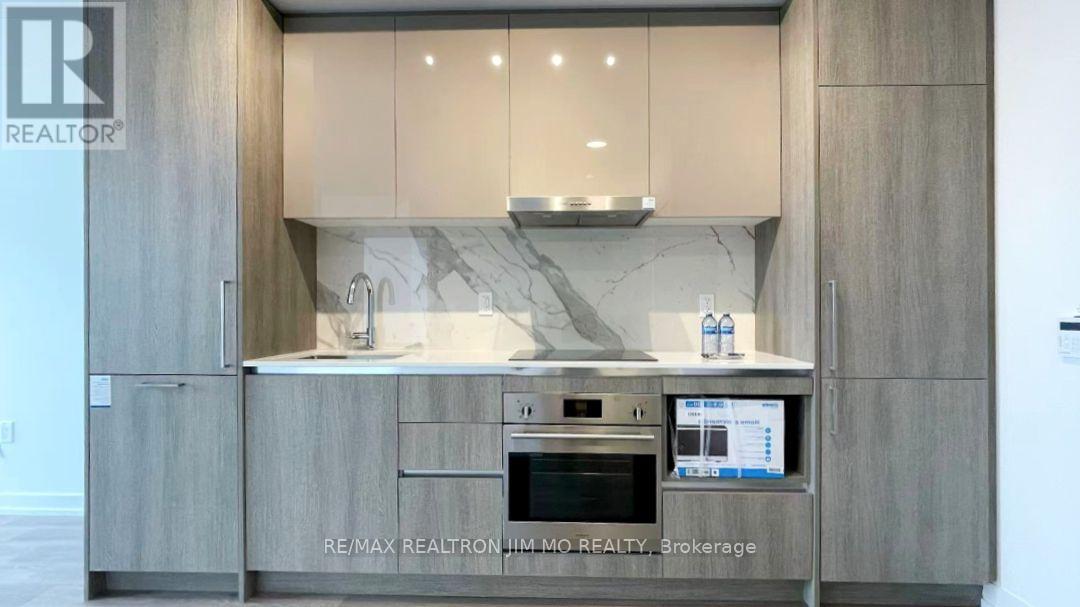 2903 - 8 Interchange Way, Vaughan, Ontario  L4K 0R2 - Photo 2 - N12553692