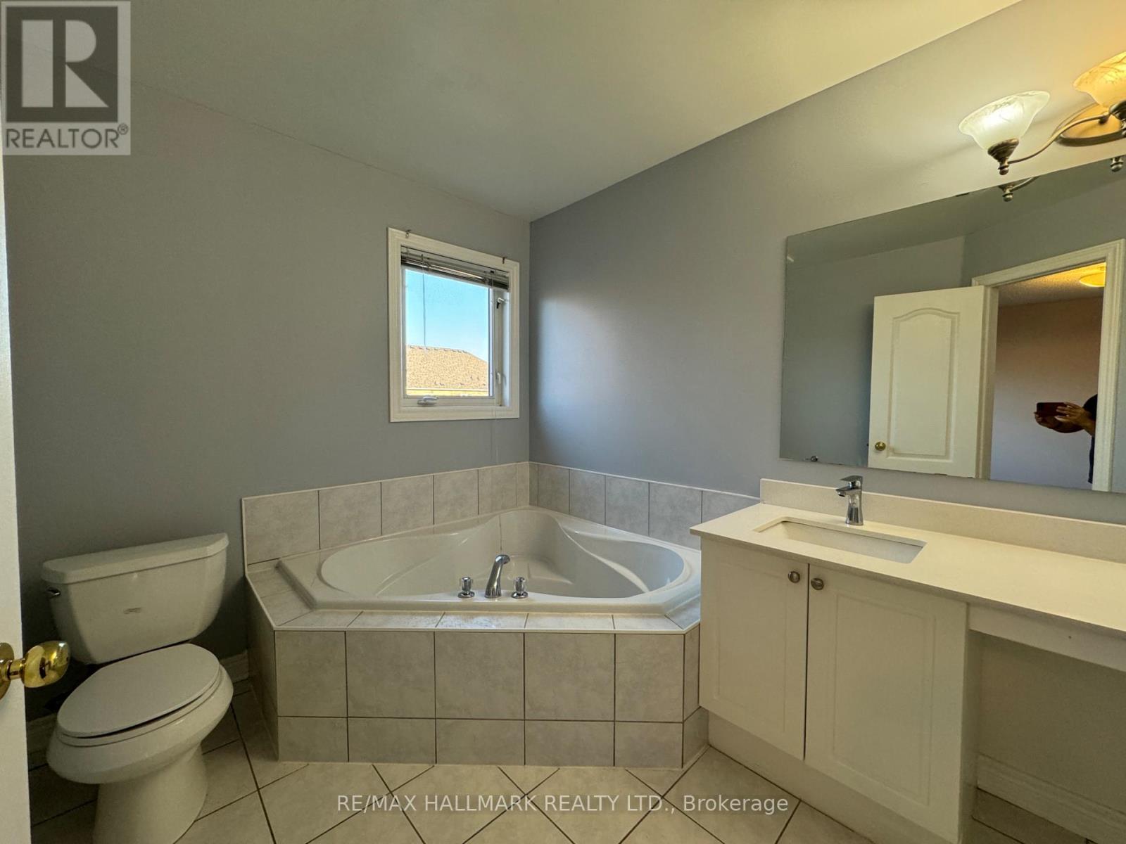 10561 Bayview Avenue, Richmond Hill, Ontario L4C 0M8 - Photo 19 - N12553700