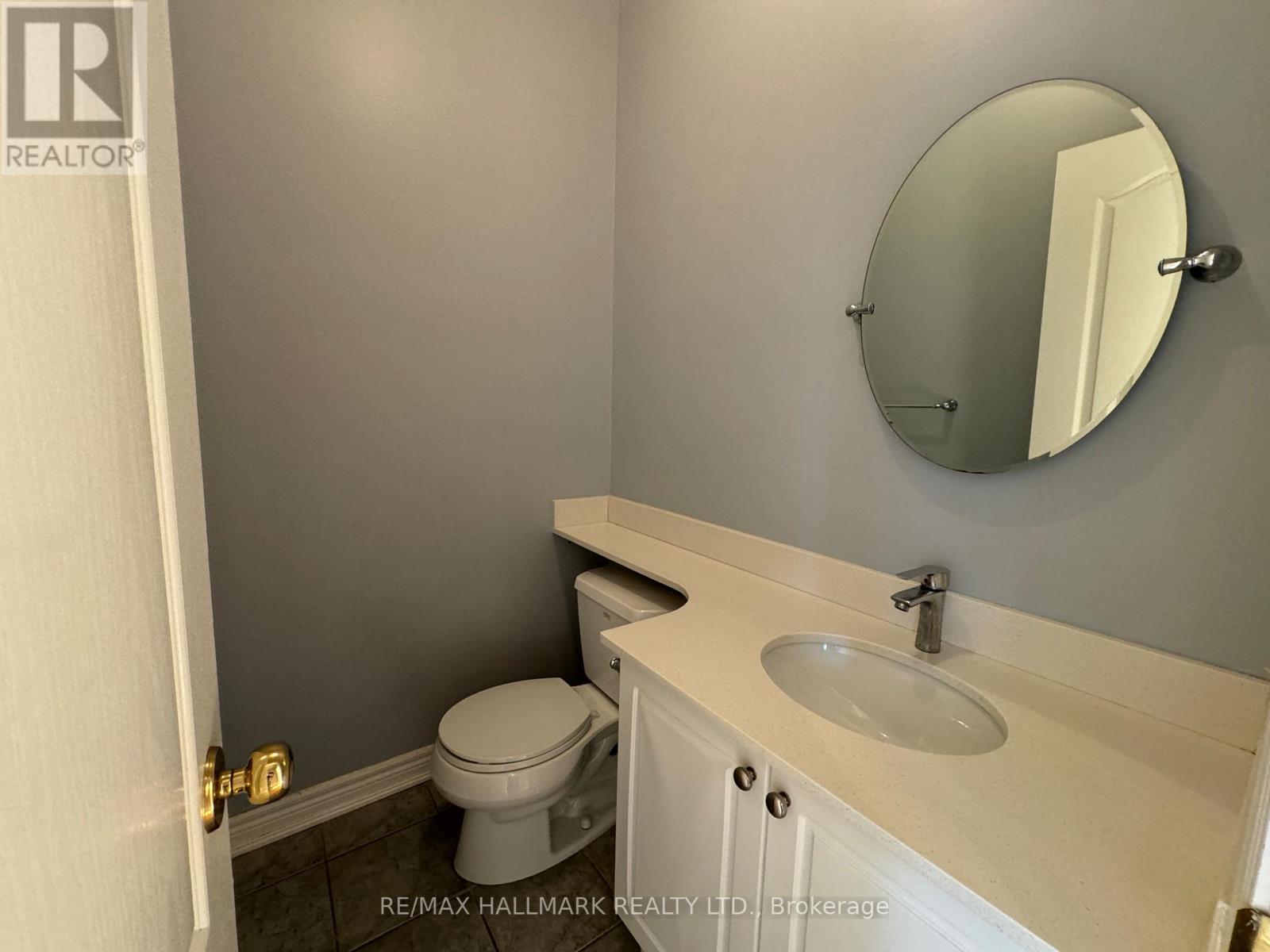 10561 Bayview Avenue, Richmond Hill, Ontario L4C 0M8 - Photo 4 - N12553700