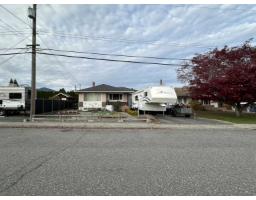46517 MAPLE AVENUE|Chilliwack Proper East
