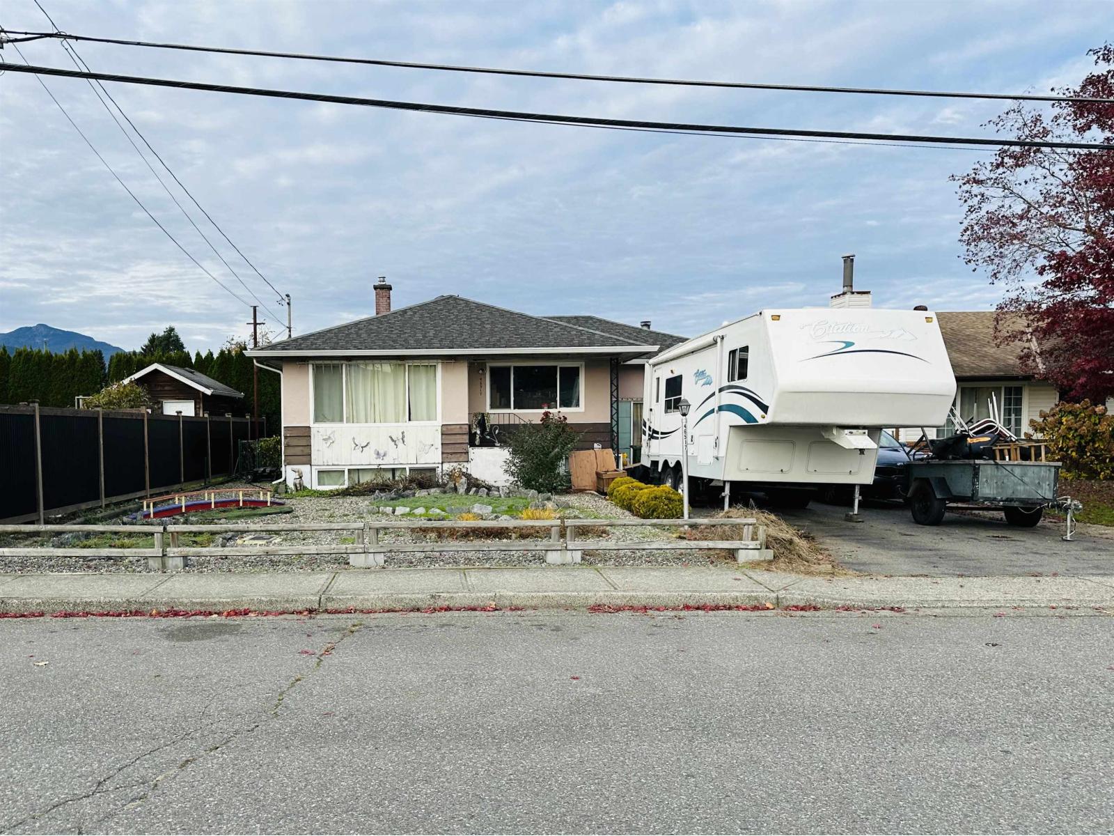 46517 Maple Avenue, Chilliwack Proper East, Chilliwack, British Columbia  V2P 2K1 - Photo 2 - R3063559