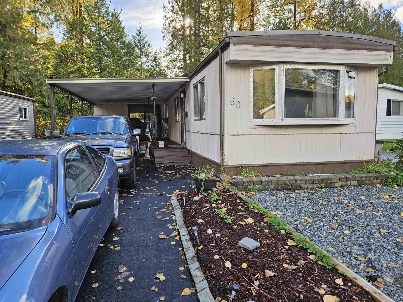 60 8220 King George Boulevard, Surrey, British Columbia  V3W 6E1 - Photo 3 - R3063240