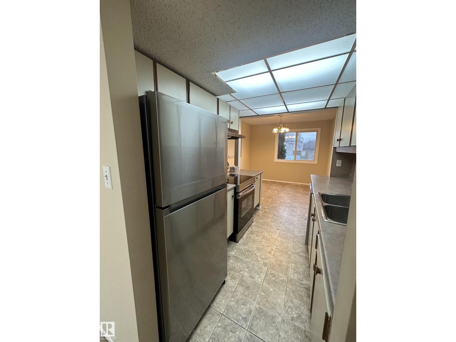 #8 3221 119 St Nw, Edmonton, Alberta T6J 5K7 - Photo 11 - E4466049