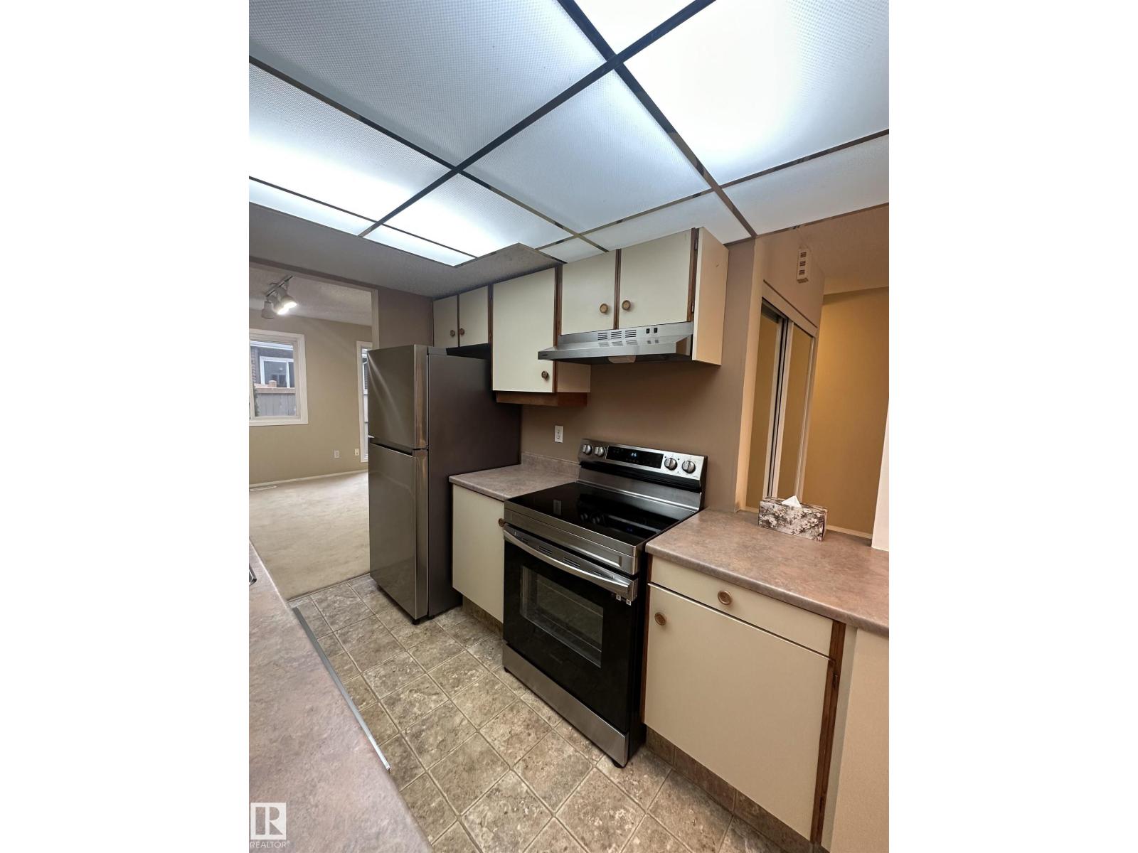 #8 3221 119 St Nw, Edmonton, Alberta T6J 5K7 - Photo 9 - E4466049