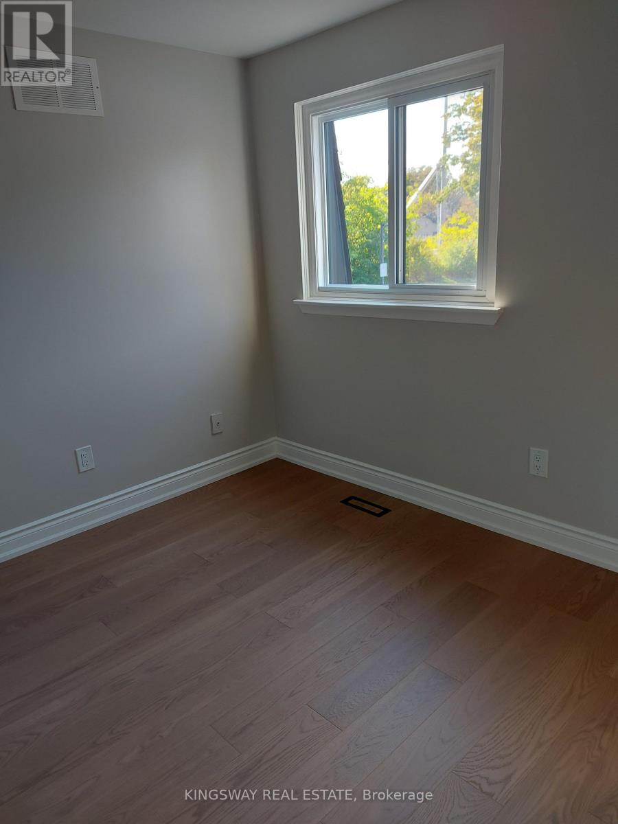 101 - 20 Mineola Road E, Mississauga, Ontario  L5G 4N9 - Photo 16 - W12553716