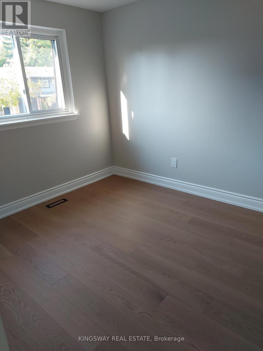 101 - 20 Mineola Road E, Mississauga, Ontario  L5G 4N9 - Photo 17 - W12553716