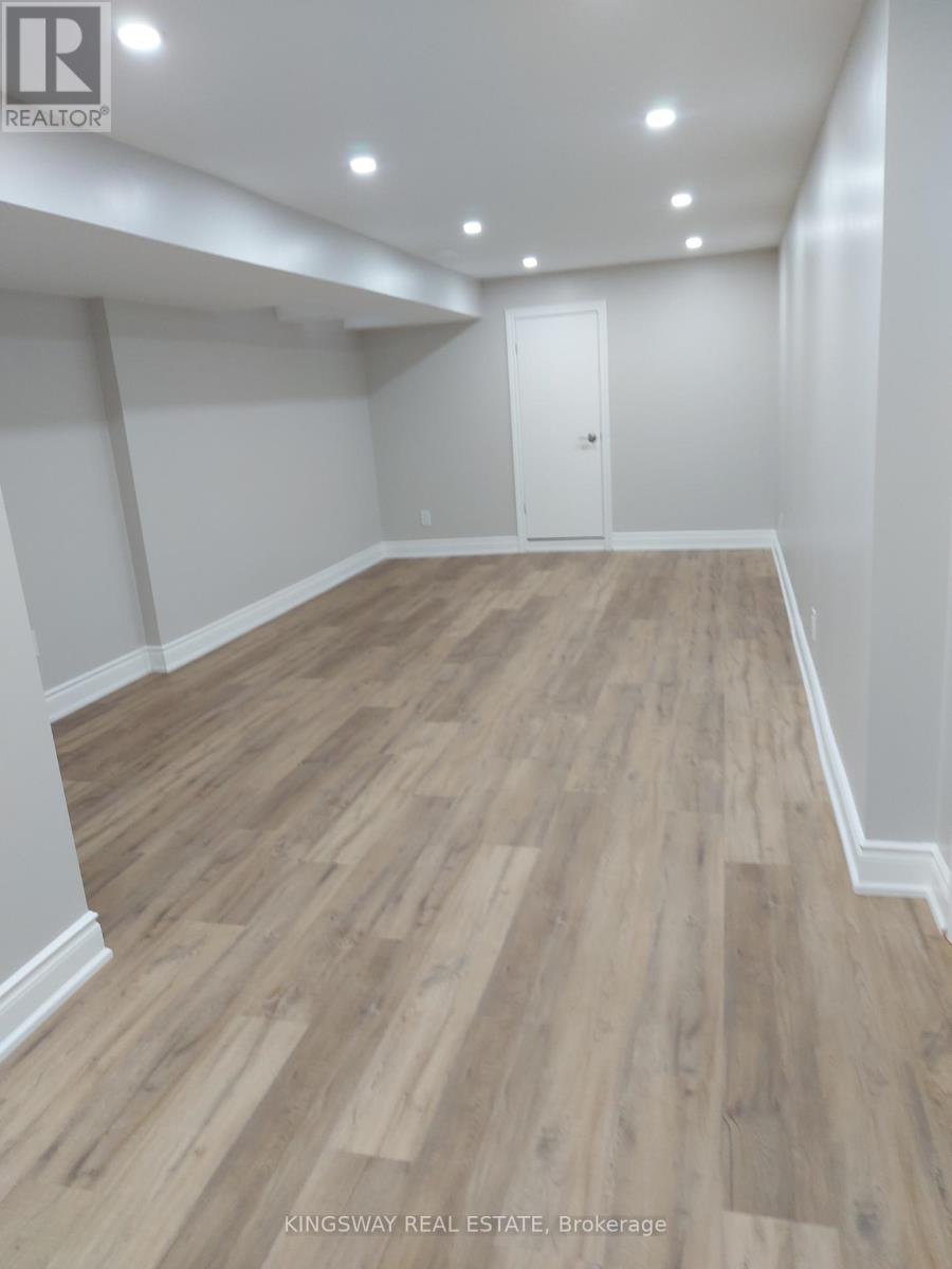 101 - 20 Mineola Road E, Mississauga, Ontario  L5G 4N9 - Photo 22 - W12553716