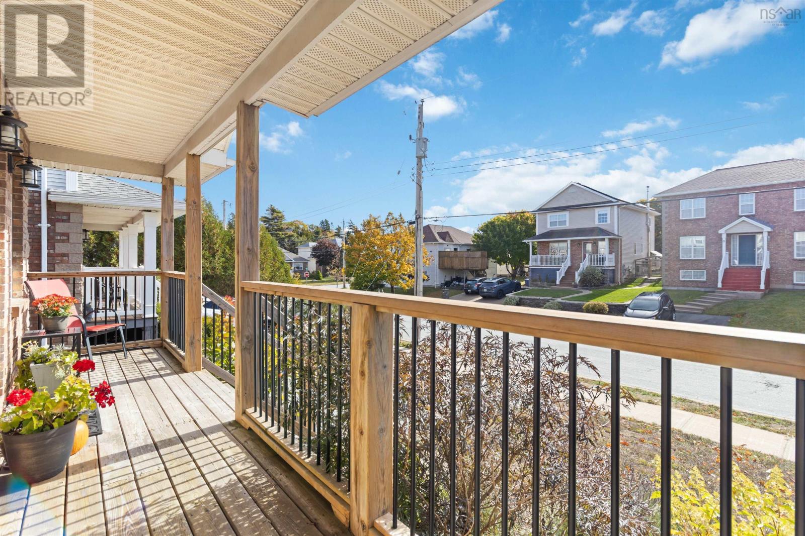 Property at 5 Roxham Close image 3