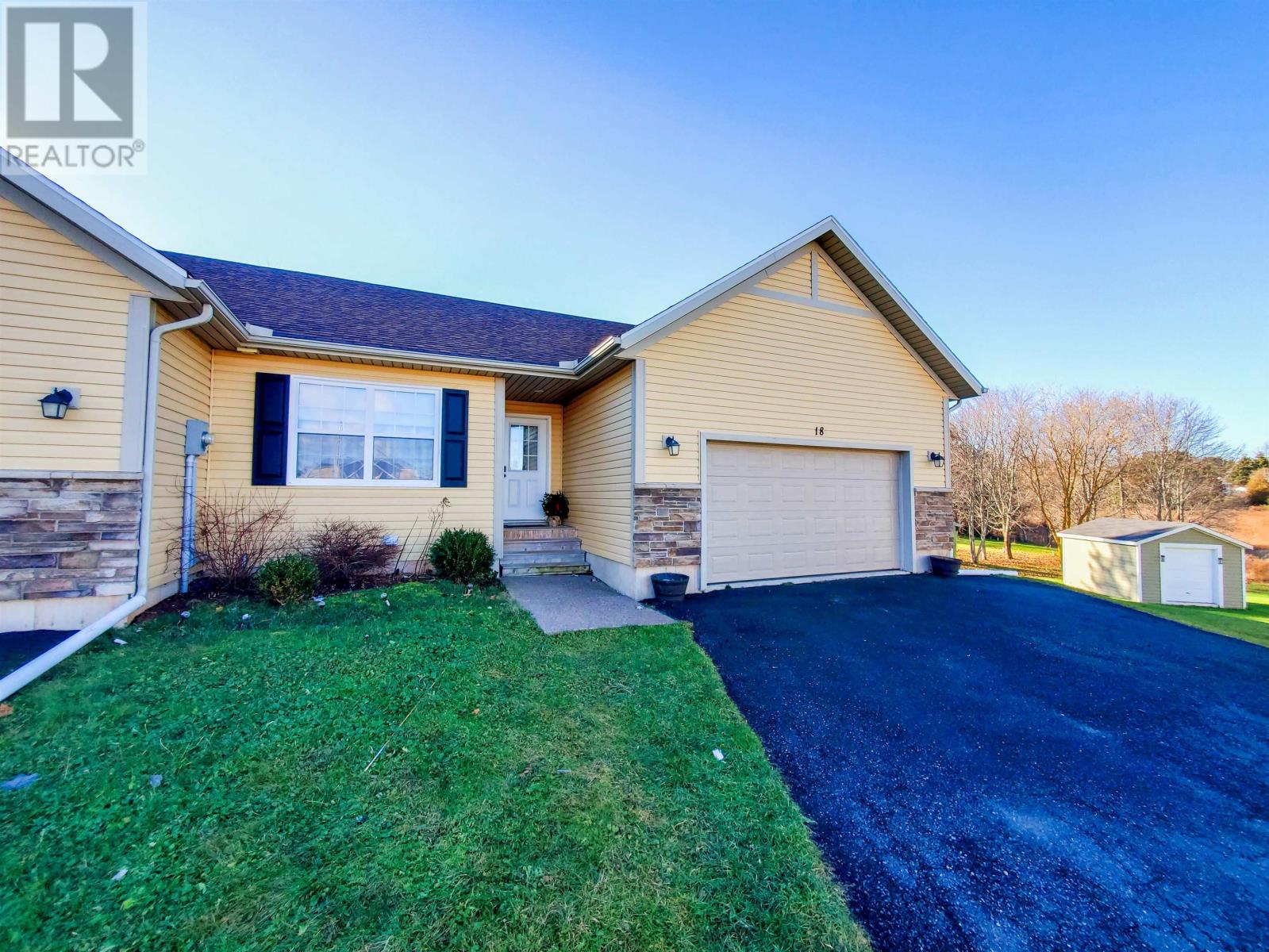 18 Kehough Court, Cornwall, Prince Edward Island  C0A 1H5 - Photo 1 - 202528151