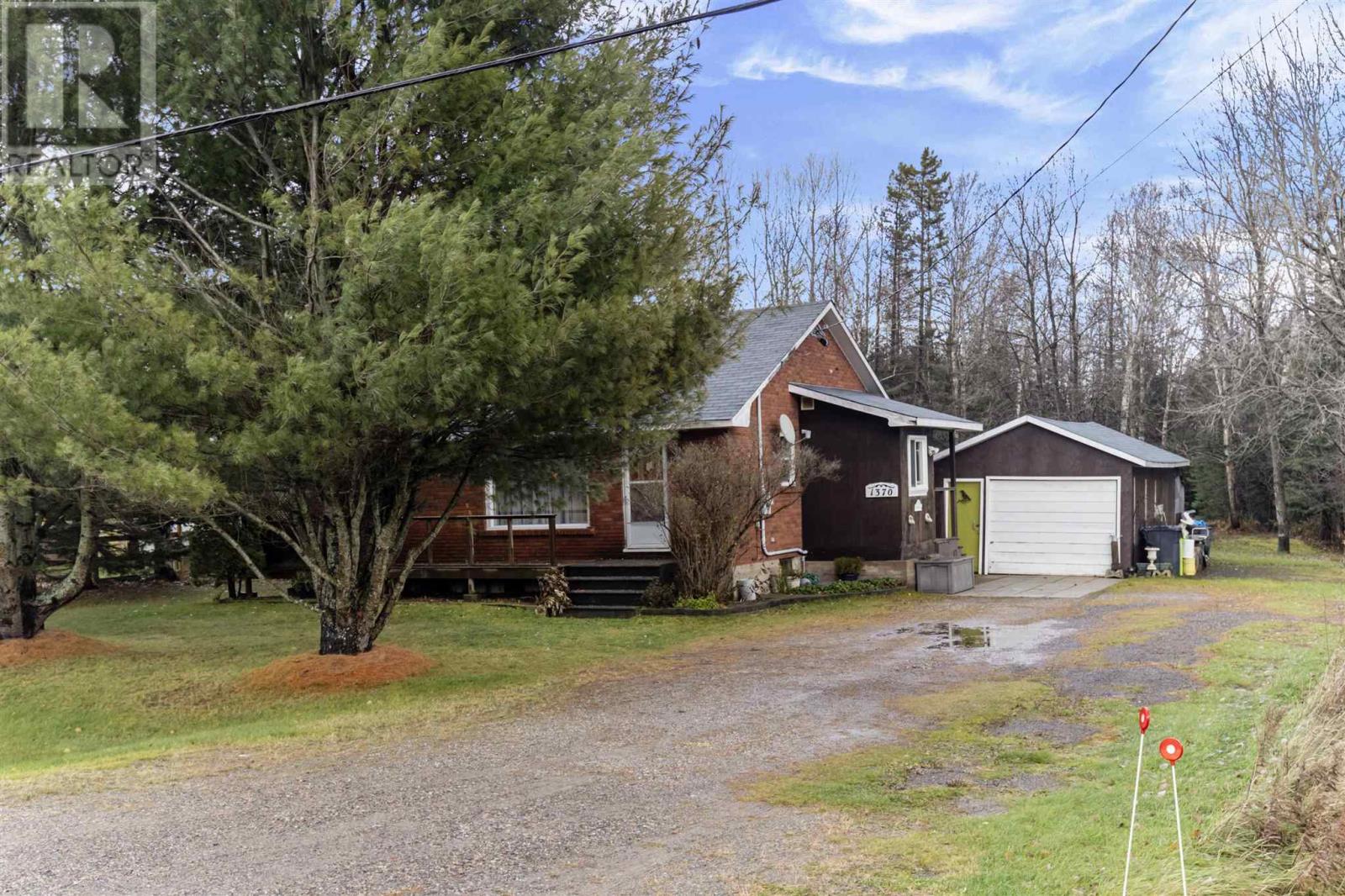 1370 Airport RD, Prince Townshi, Ontario