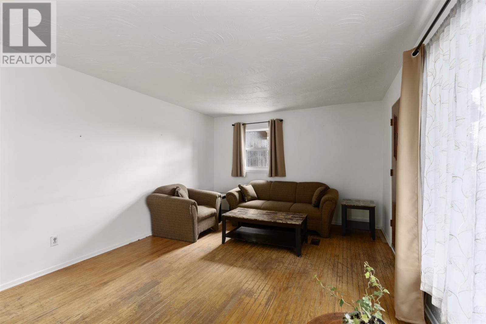 1370 Airport Rd, Prince Townshi, Ontario  P6A 6K4 - Photo 10 - SM253277