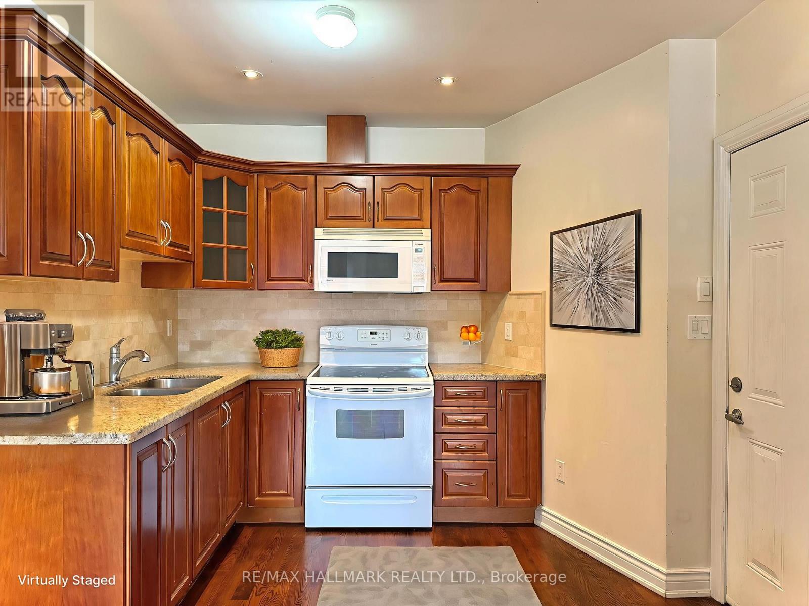 1 - 2038 Danforth Avenue, Toronto, Ontario  M4C 1J6 - Photo 3 - E12553714