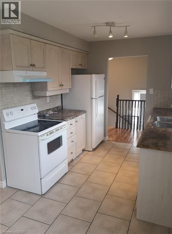 370 East 24th Street, Hamilton, Ontario  L8V 4V1 - Photo 4 - 40788449