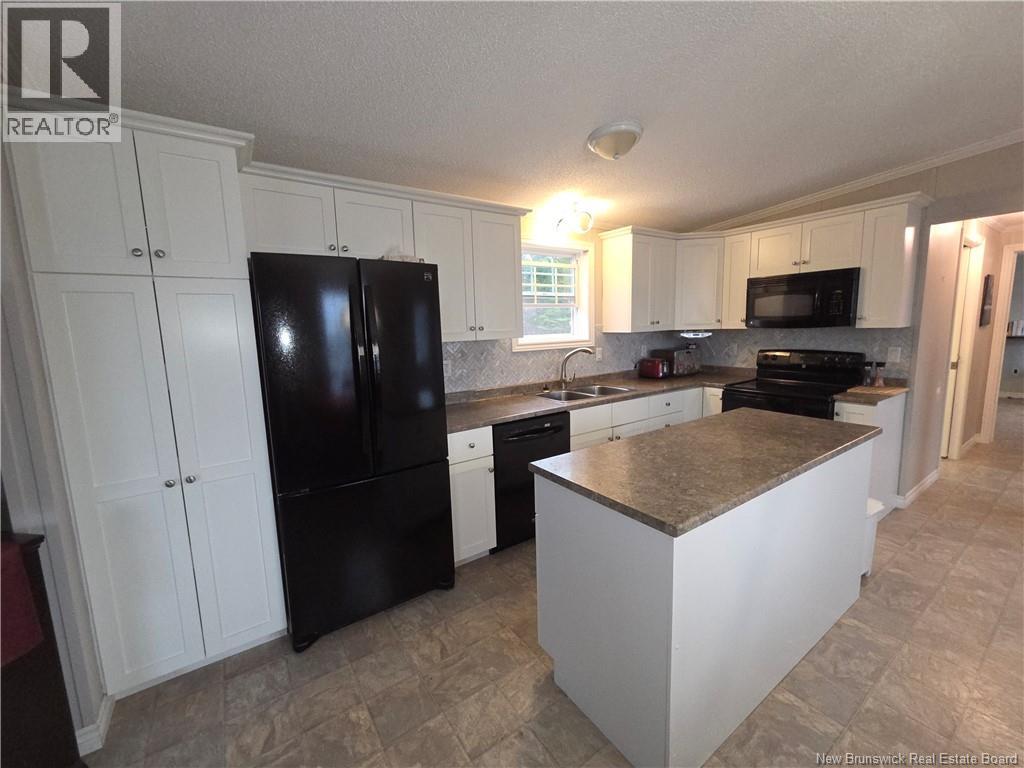 201 Bonaventure, Shediac, New Brunswick  E4P 0G9 - Photo 3 - NB130259