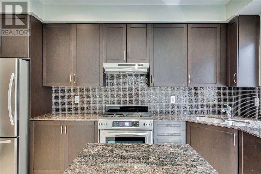 3 Johnson Farm Lane, Toronto, Ontario  M2N 0G6 - Photo 20 - C12429224