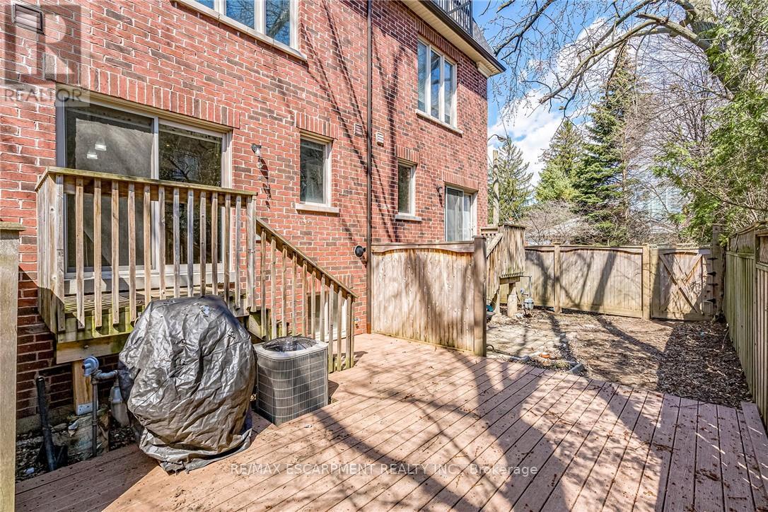 3 Johnson Farm Lane, Toronto, Ontario  M2N 0G6 - Photo 50 - C12429224