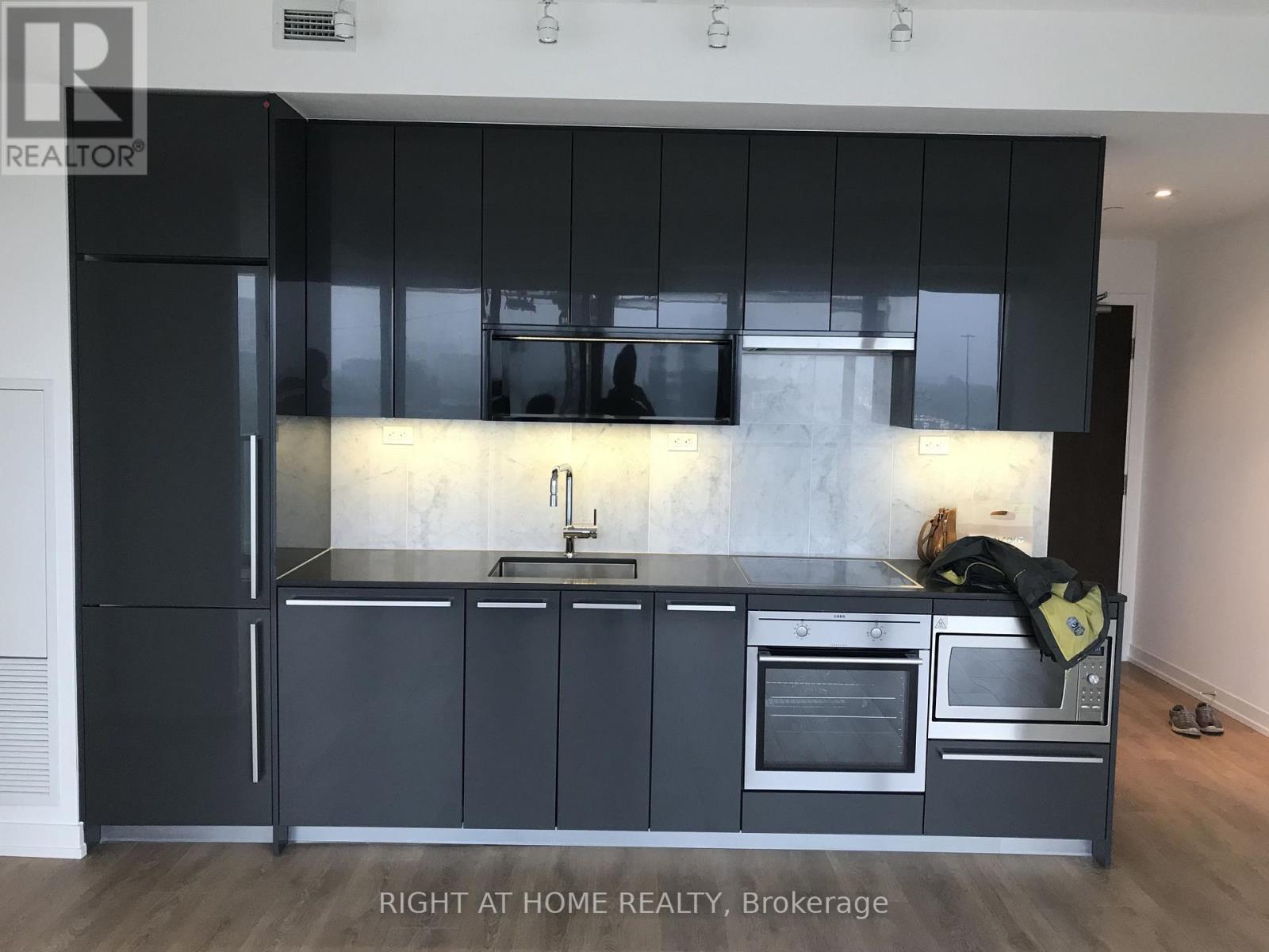 1012 - 115 MCMAHON DRIVE, Toronto, Ontario