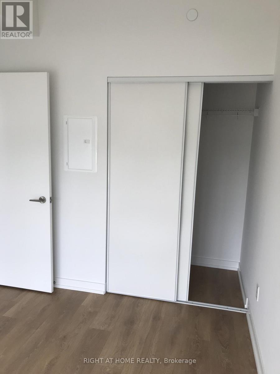 1012 - 115 Mcmahon Drive, Toronto, Ontario  M2K 2X9 - Photo 4 - C12553734