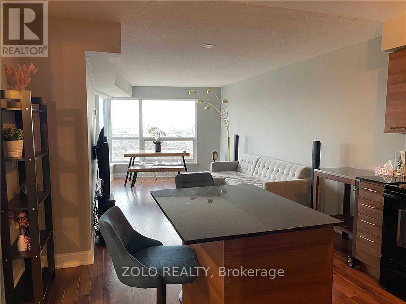 2416 - 135 Village Green Square, Toronto, Ontario  M1S 0G4 - Photo 2 - E12553722