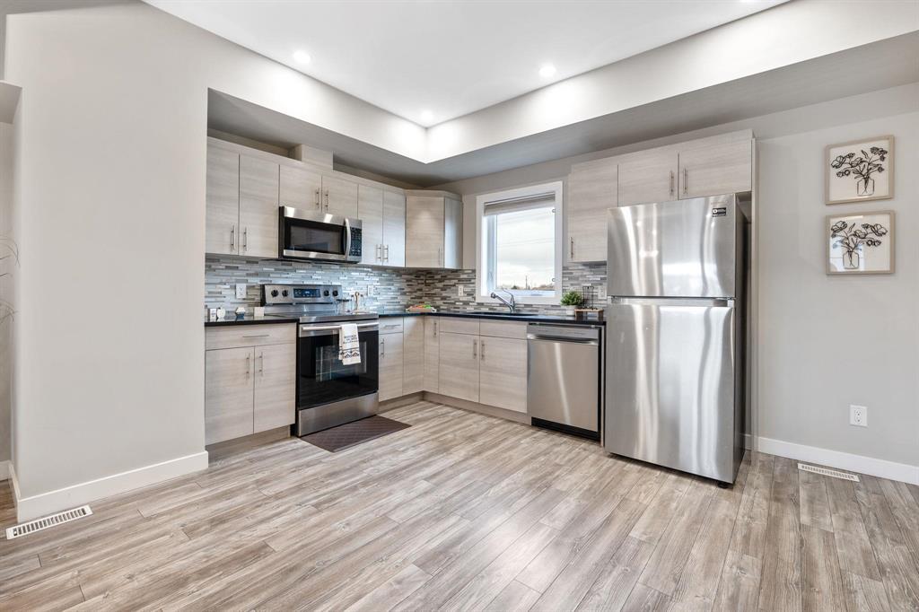 203 99 Shahi Street, Winnipeg, Manitoba  R3Y 1Z8 - Photo 1 - 202527873