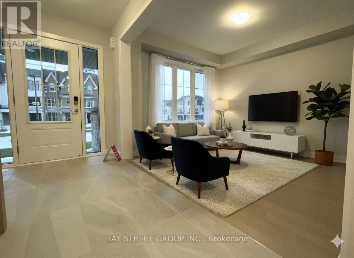 50 York Downs Boulevard N, Markham, Ontario  L6C 3M6 - Photo 3 - N12553726