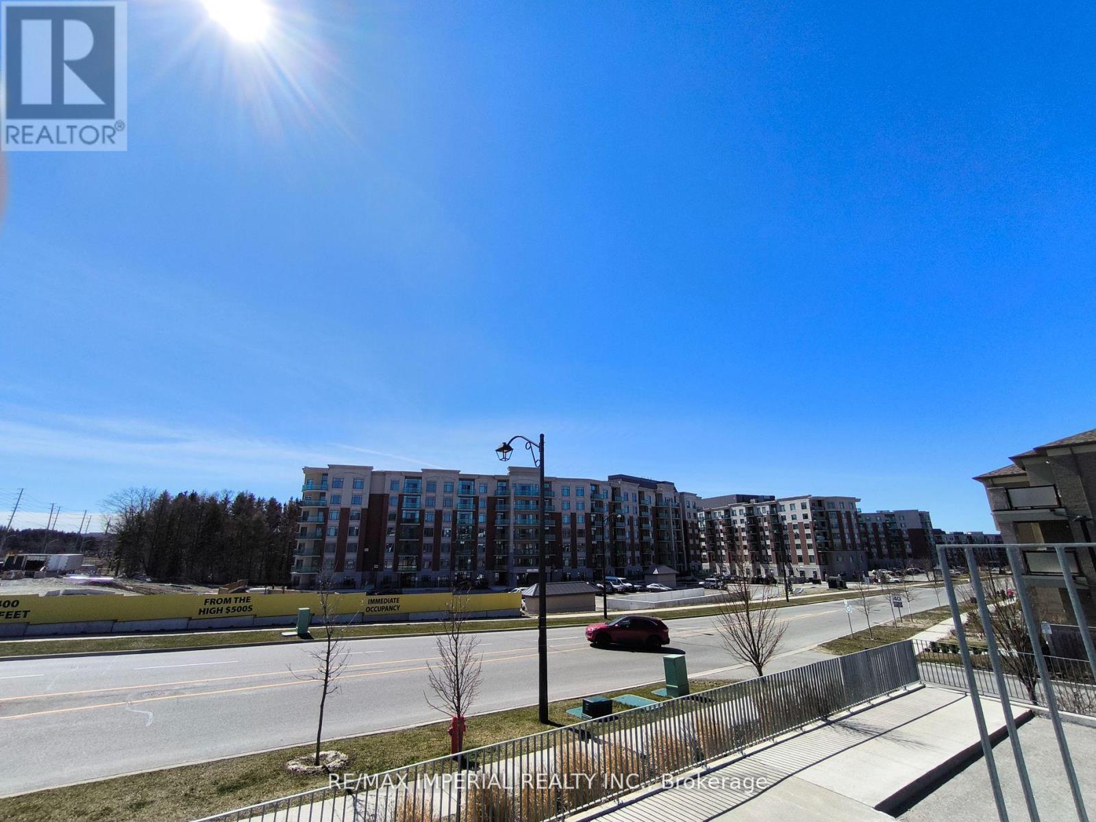 30 - 555 William Graham Drive, Aurora, Ontario  L4G 7C4 - Photo 12 - N12553738