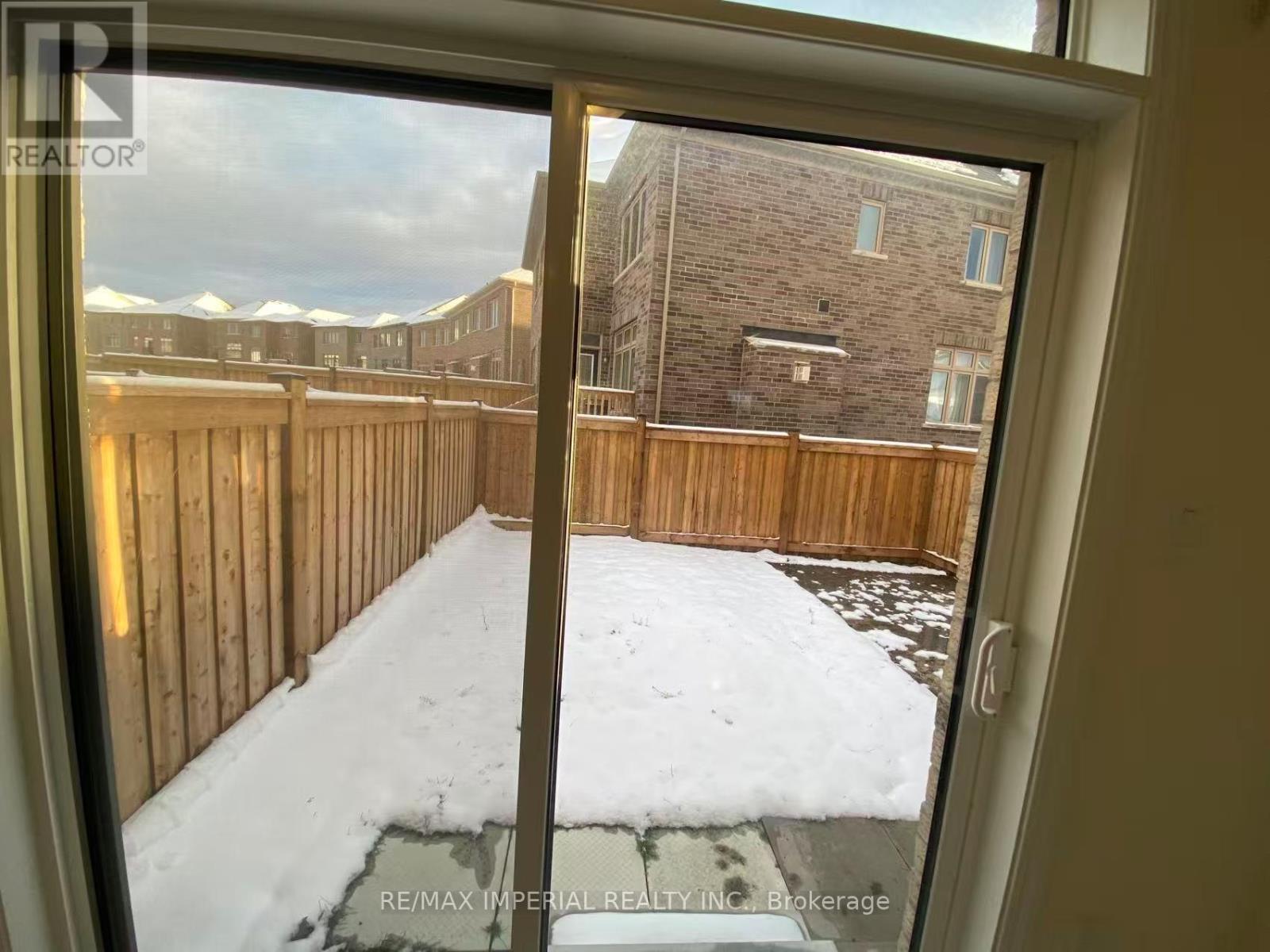 23 Bowline Vista, East Gwillimbury, Ontario  L9N 1K4 - Photo 6 - N12553746