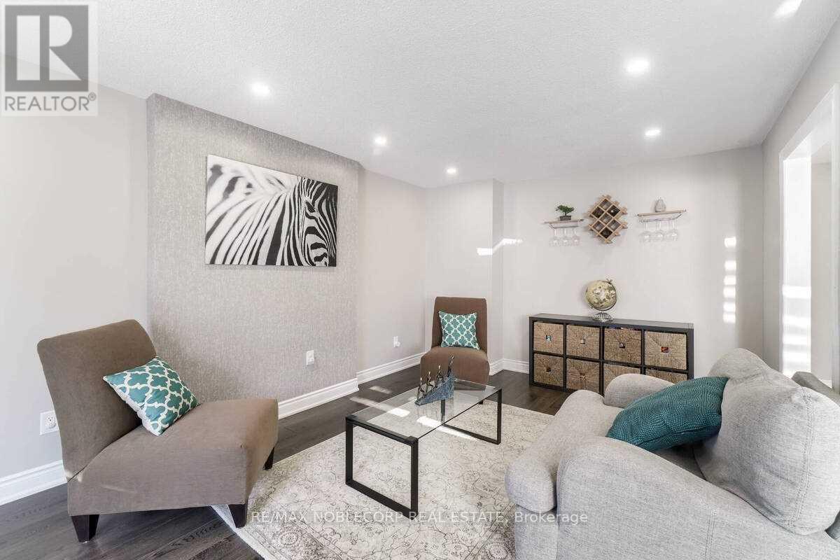 Upper Level - 17 Mikado Crescent, Brampton, Ontario  L6S 3R3 - Photo 14 - W12553748