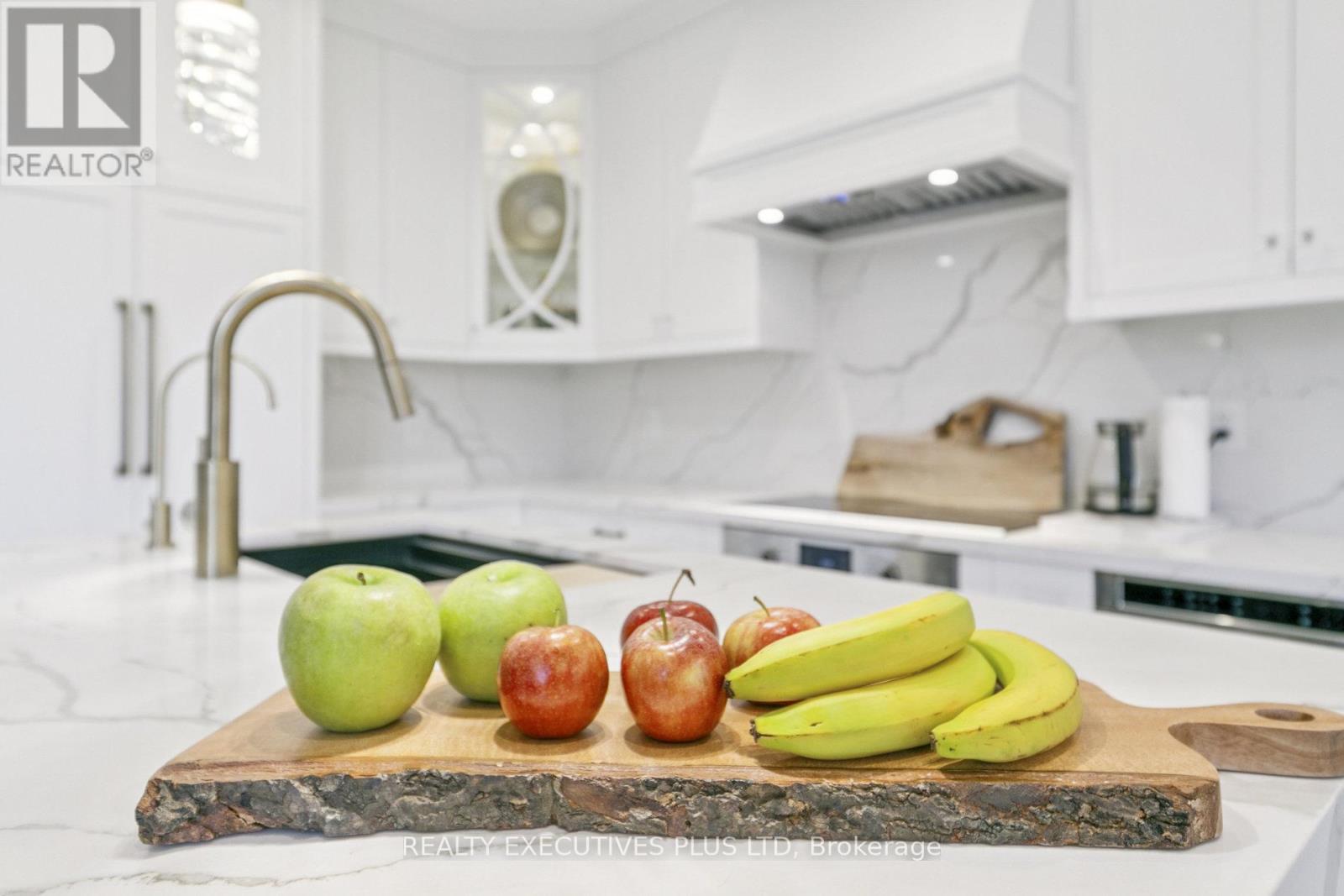 4649 Simmons Road, Burlington, Ontario  L7M 0E9 - Photo 18 - W12553756