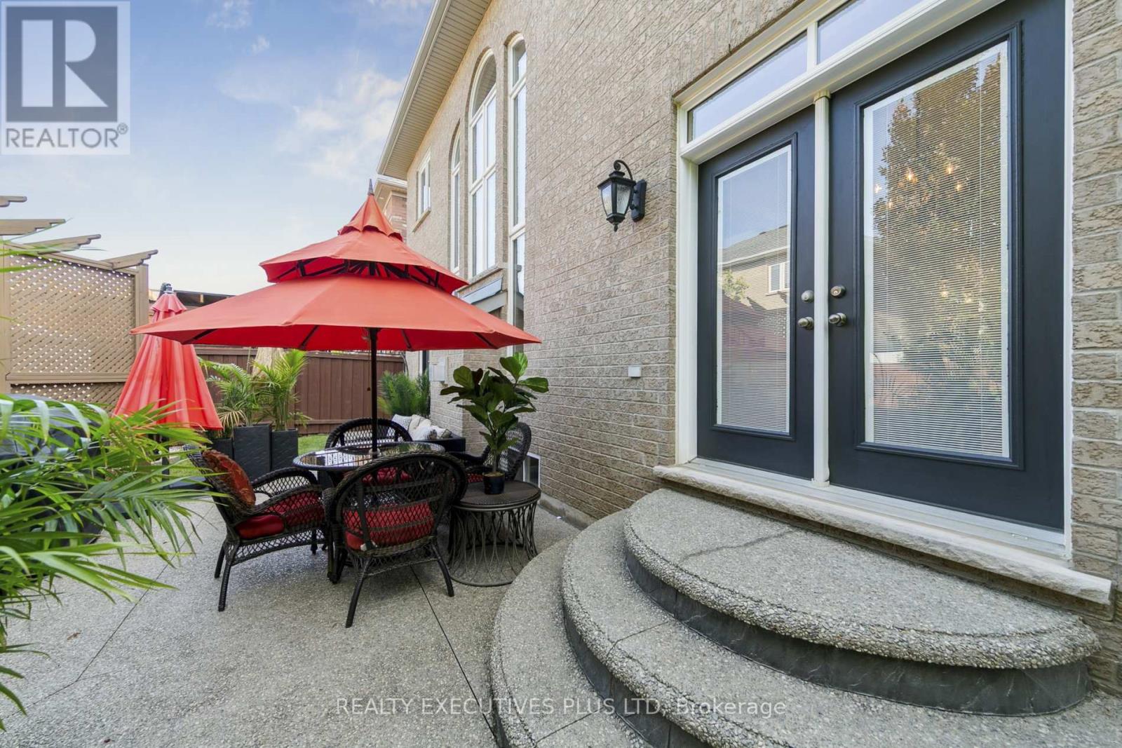 4649 Simmons Road, Burlington, Ontario  L7M 0E9 - Photo 48 - W12553756