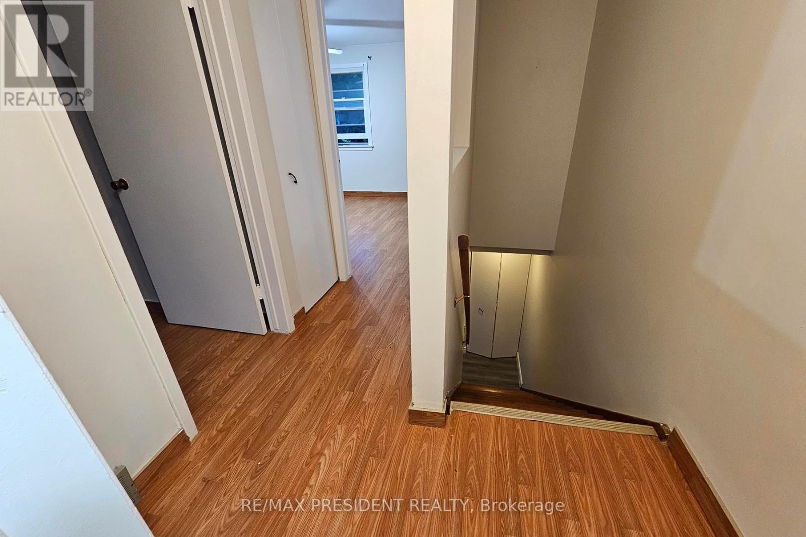 560a Brookhaven Crescent, Waterloo, Ontario  N2L 4R7 - Photo 12 - X12553724