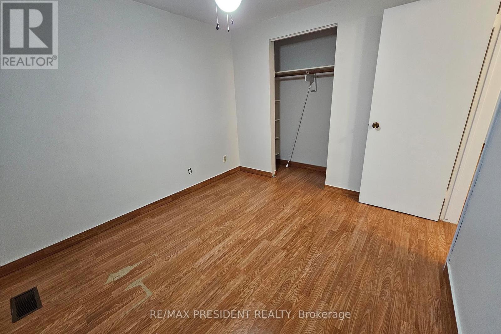 560a Brookhaven Crescent, Waterloo, Ontario  N2L 4R7 - Photo 18 - X12553724