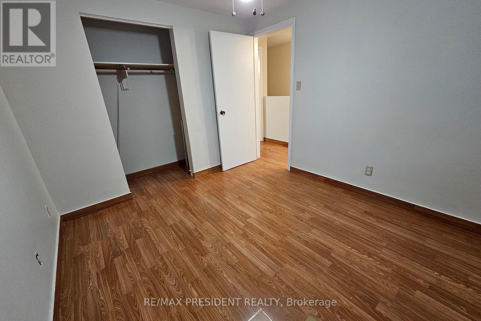 560a Brookhaven Crescent, Waterloo, Ontario  N2L 4R7 - Photo 19 - X12553724