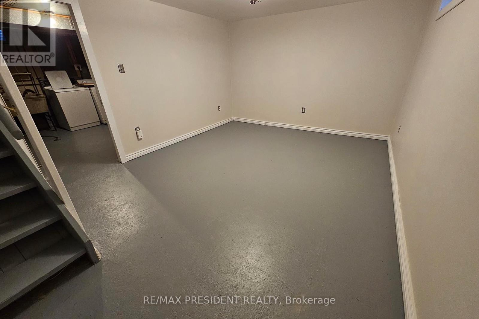 560a Brookhaven Crescent, Waterloo, Ontario  N2L 4R7 - Photo 22 - X12553724