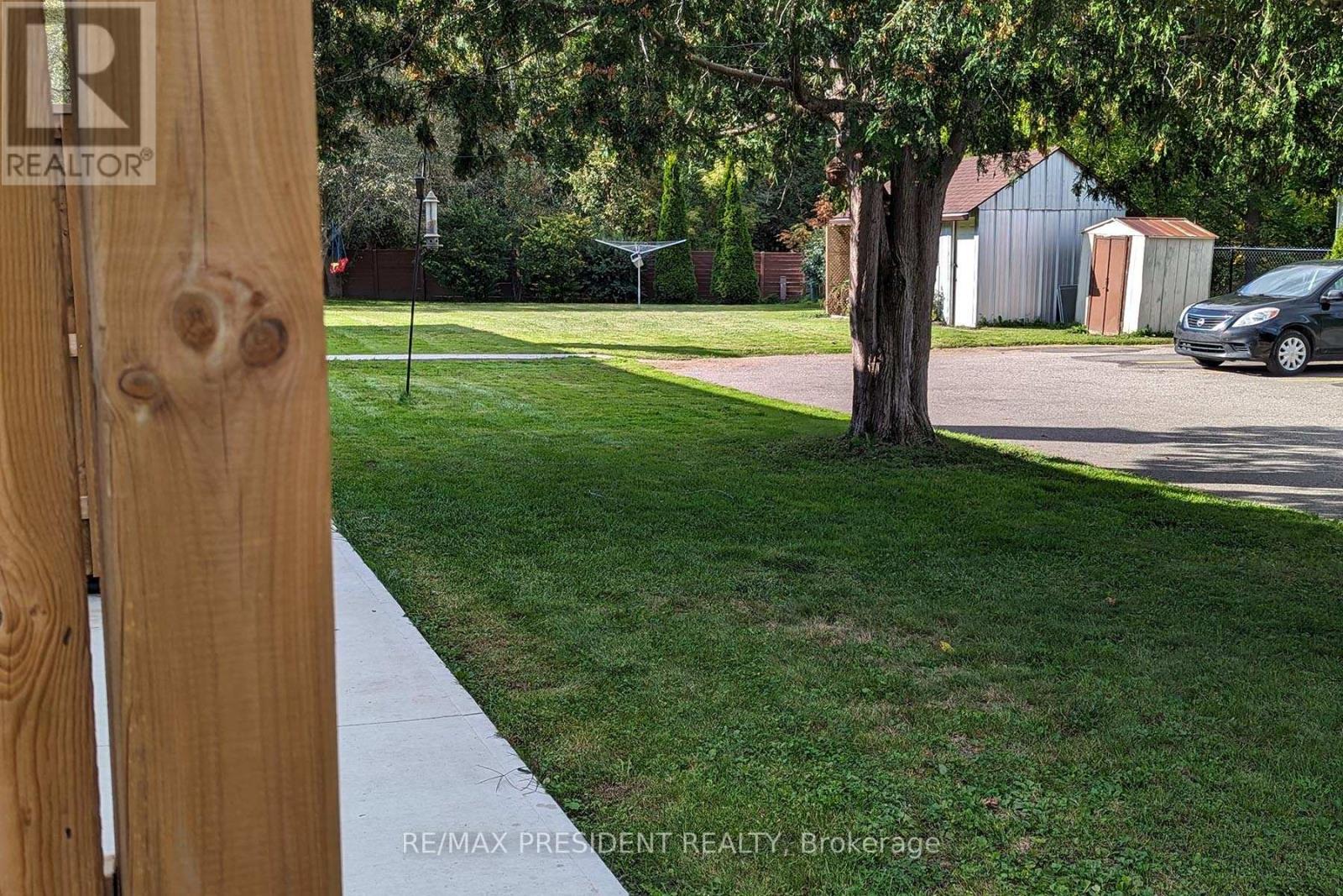 560a Brookhaven Crescent, Waterloo, Ontario  N2L 4R7 - Photo 26 - X12553724